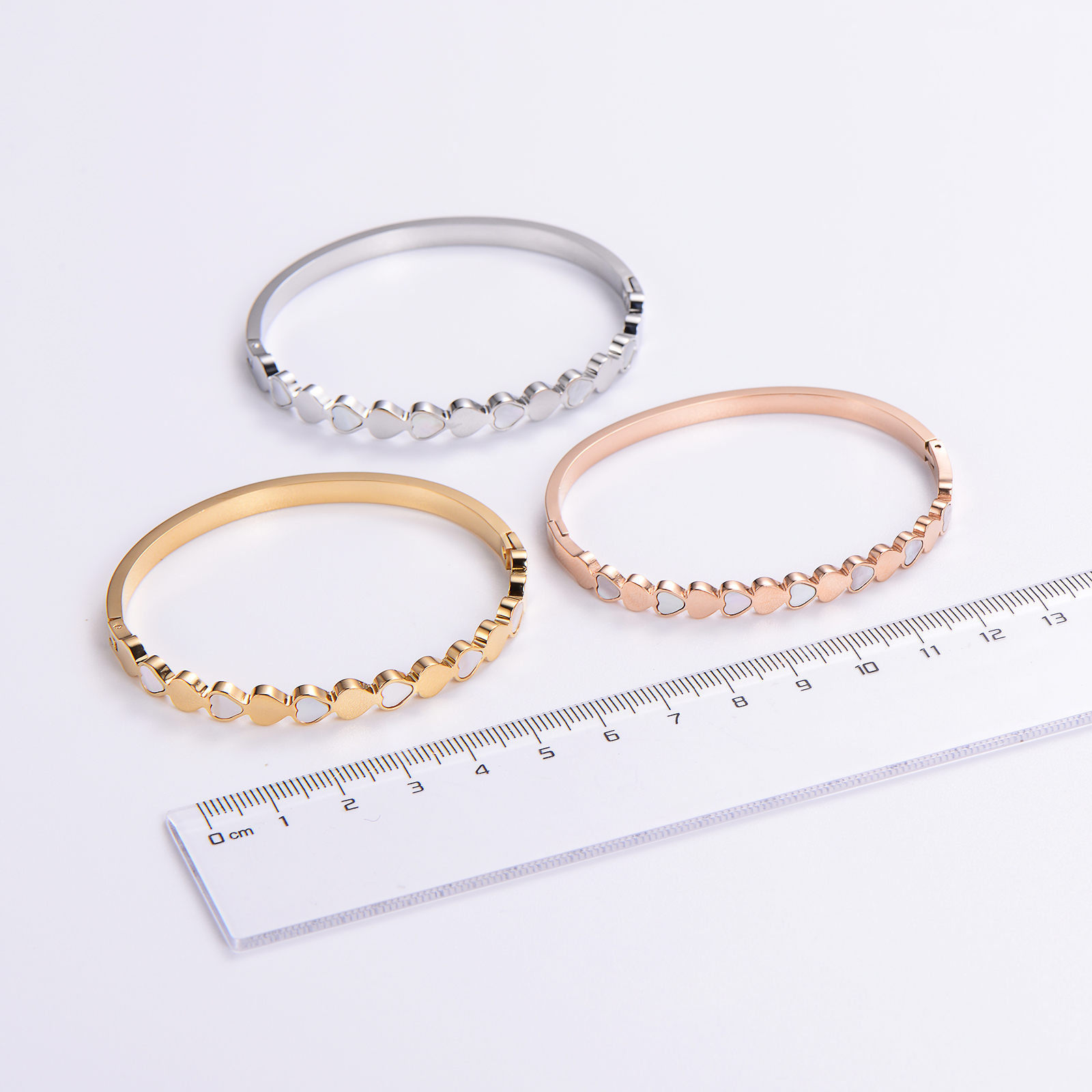 Classic Style Heart Shape 304 Stainless Steel 18K Gold Plated Rose Gold Plated Rhinestones Bangle In Bulk display picture 5