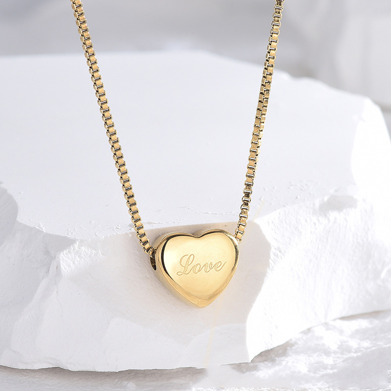 Casual Classic Style Love Heart Shape Titanium Steel Polishing Plating 18k Gold Plated Necklace display picture 2