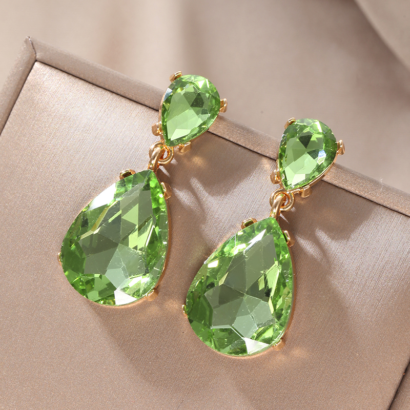 1 Pair Glam Luxurious Water Droplets Three-dimensional Glass Drop Earrings display picture 1