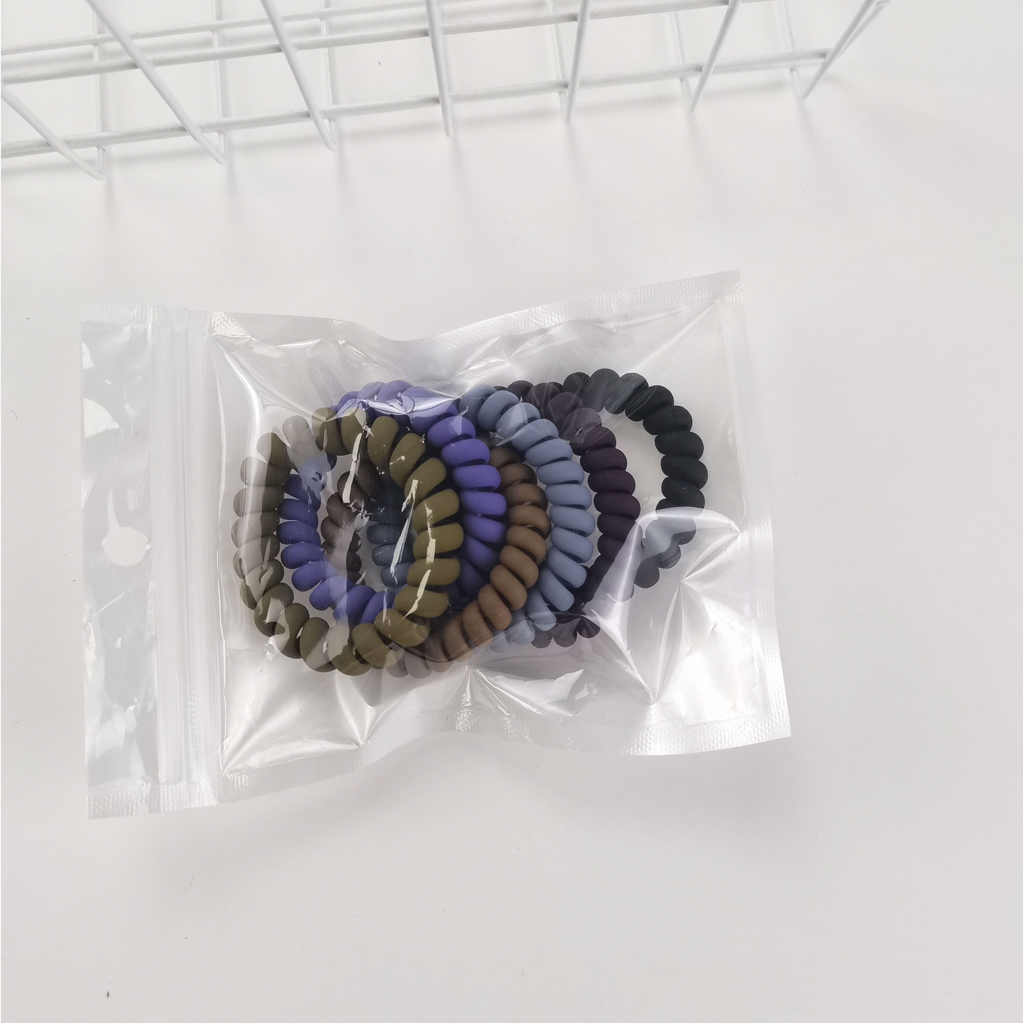 Casual Korean Style Solid Color Plastic Resin Hair Tie display picture 5