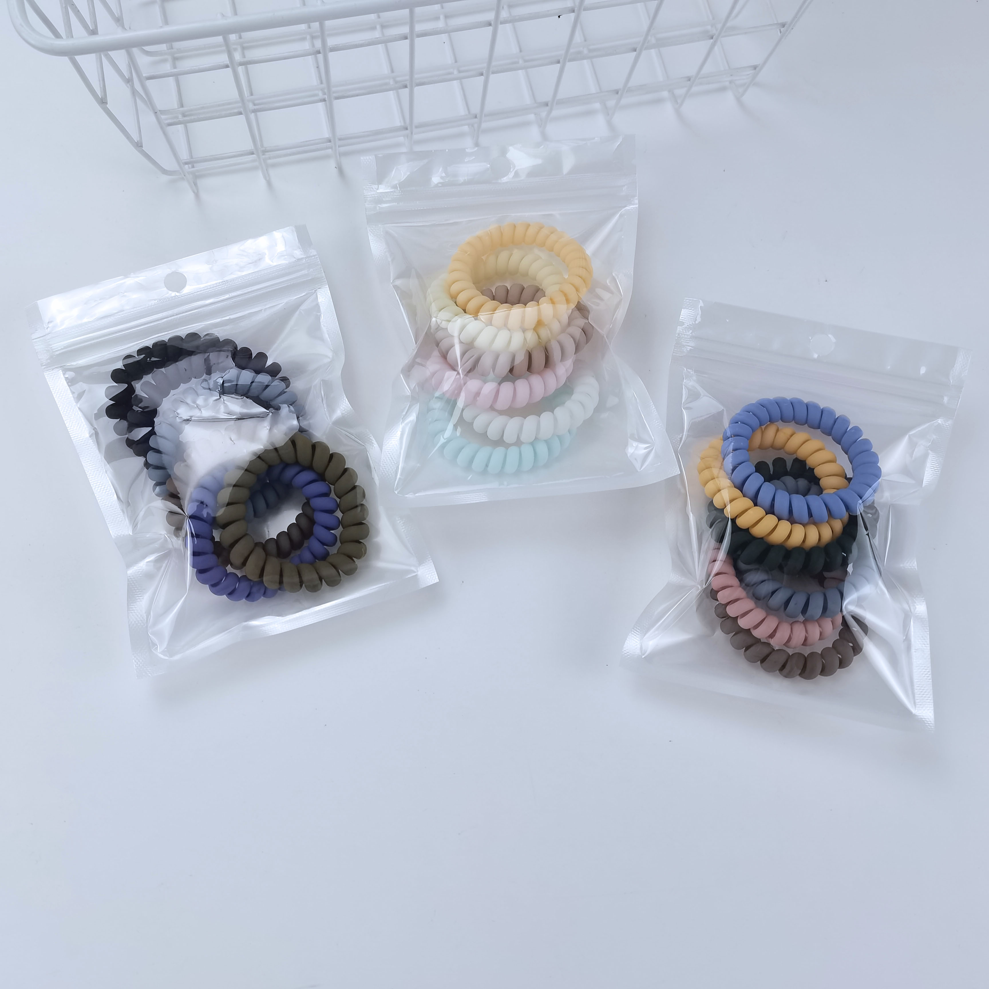 Casual Korean Style Solid Color Plastic Resin Hair Tie display picture 2