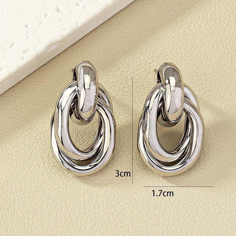 Simple Style Solid Color Alloy Women's Ear Studs display picture 8