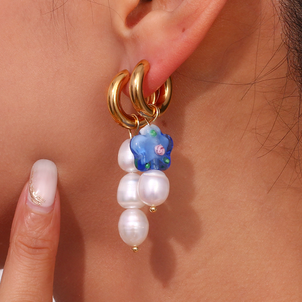 1 Pair Elegant Flower Plating Stainless Steel Freshwater Pearl 18k Gold Plated Drop Earrings display picture 11
