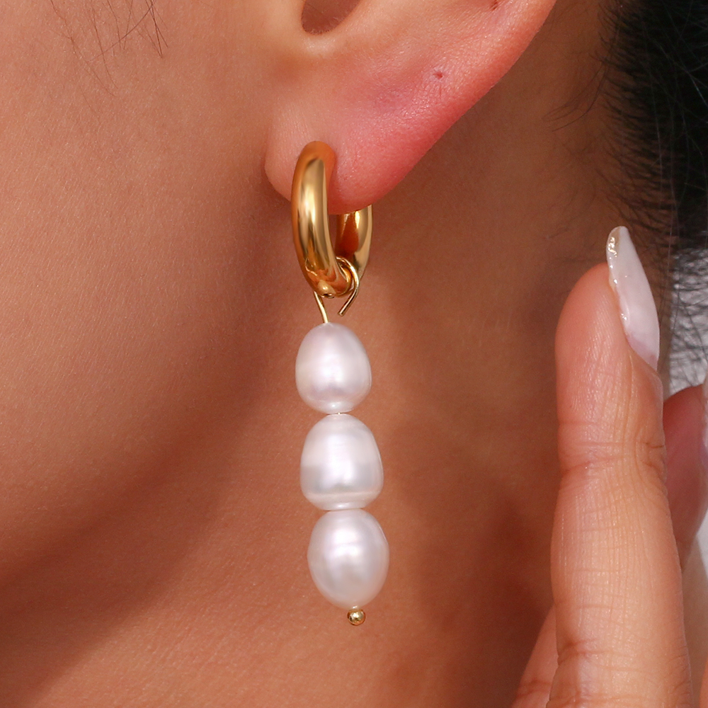 1 Pair Elegant Flower Plating Stainless Steel Freshwater Pearl 18k Gold Plated Drop Earrings display picture 12