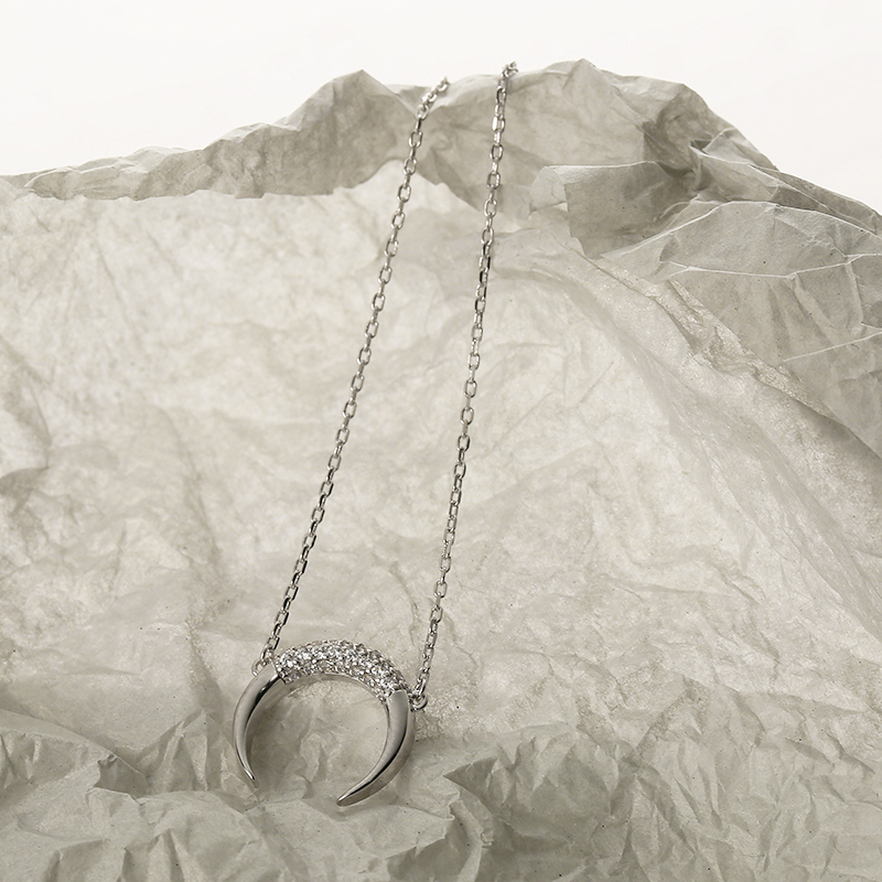 Lässig Einfacher Stil Mond Sterling Silber Überzug Weißgold Plattiert Halskette display picture 5