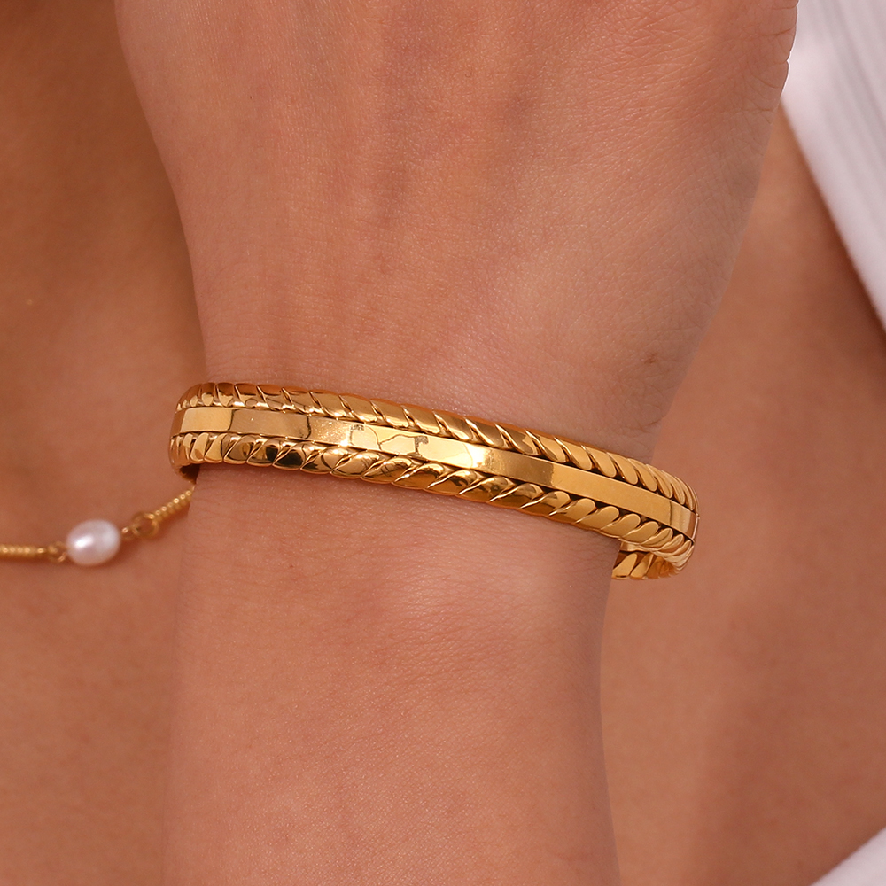 Simple Style Classic Style Grain Stainless Steel Plating 18k Gold Plated Bangle display picture 7