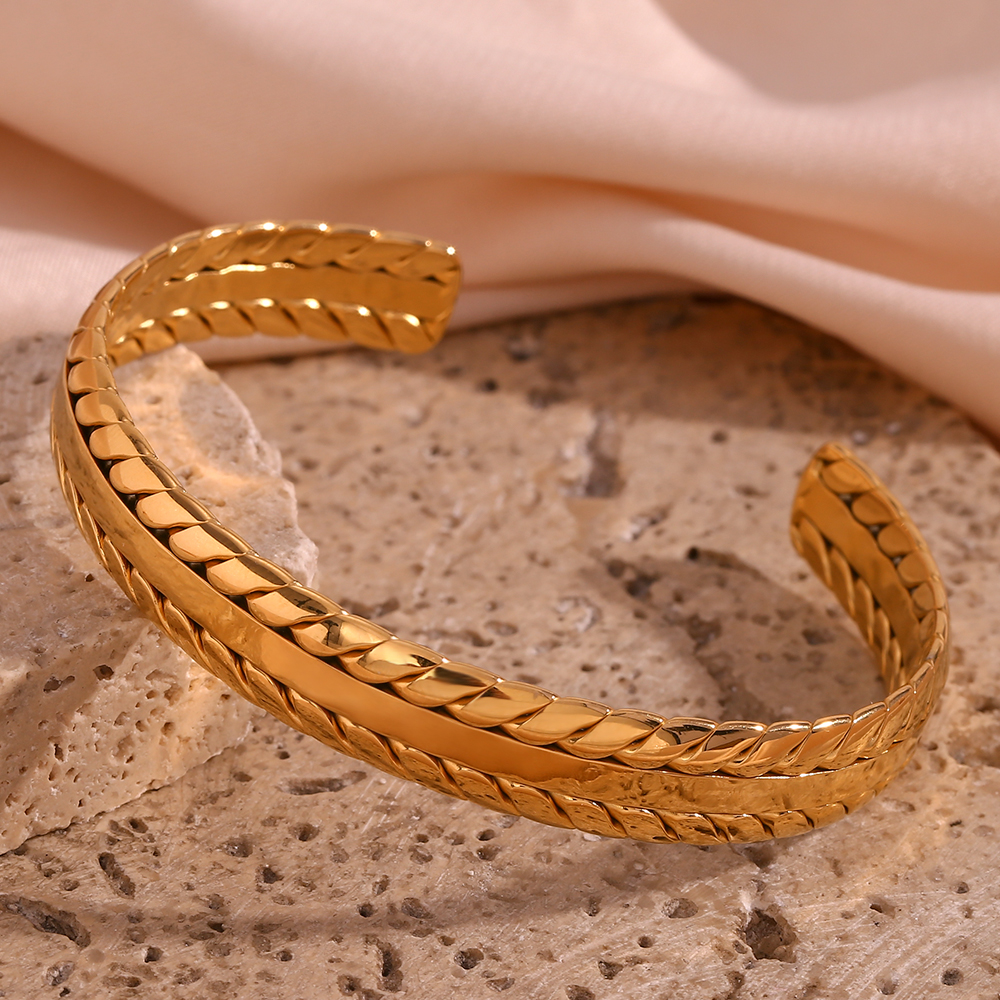 Simple Style Classic Style Grain Stainless Steel Plating 18k Gold Plated Bangle display picture 10