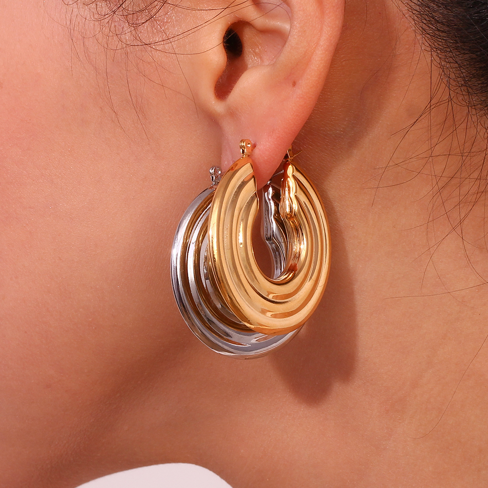 1 Pair Basic Simple Style Classic Style Solid Color Plating Stainless Steel 18k Gold Plated Earrings display picture 3