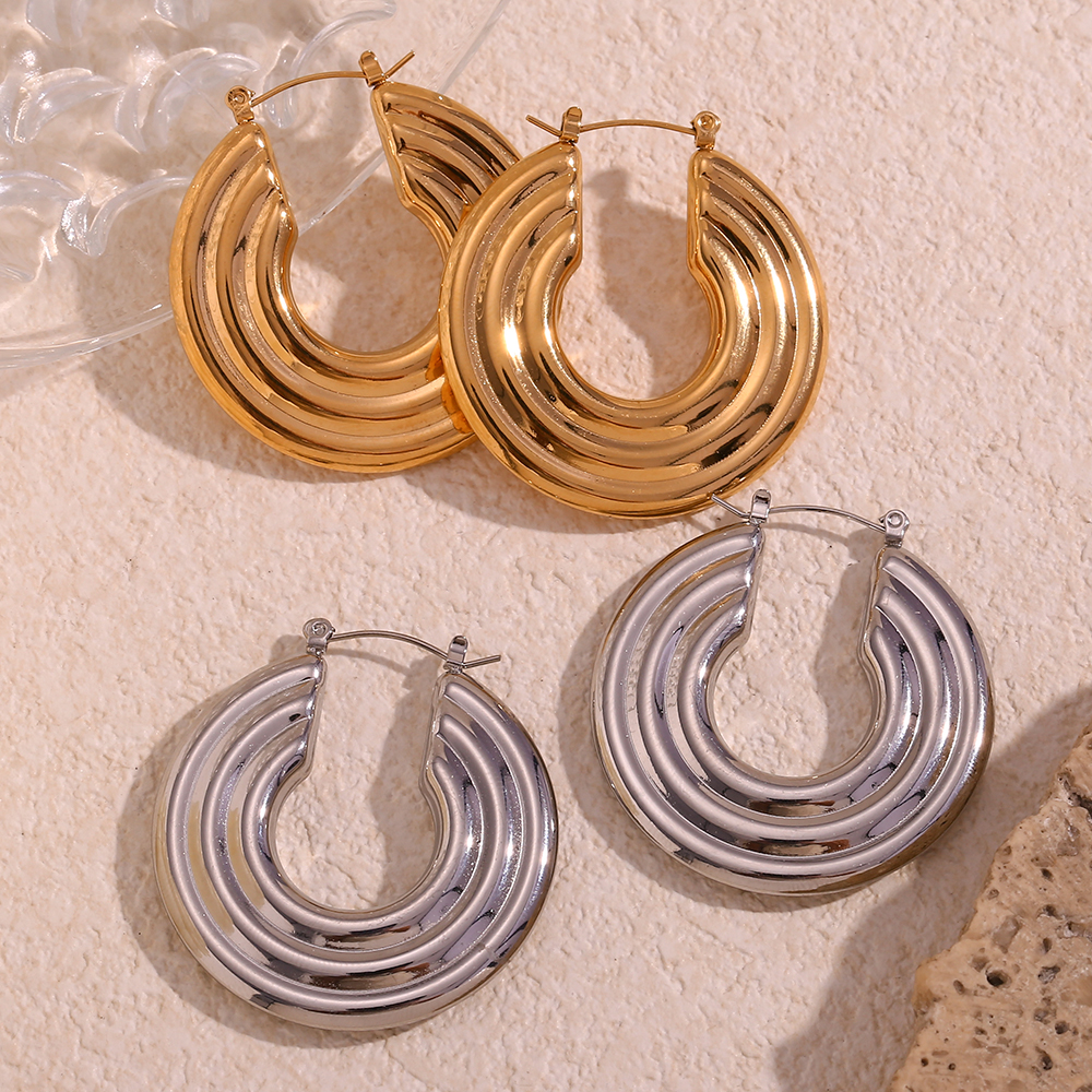 1 Pair Basic Simple Style Classic Style Solid Color Plating Stainless Steel 18k Gold Plated Earrings display picture 8