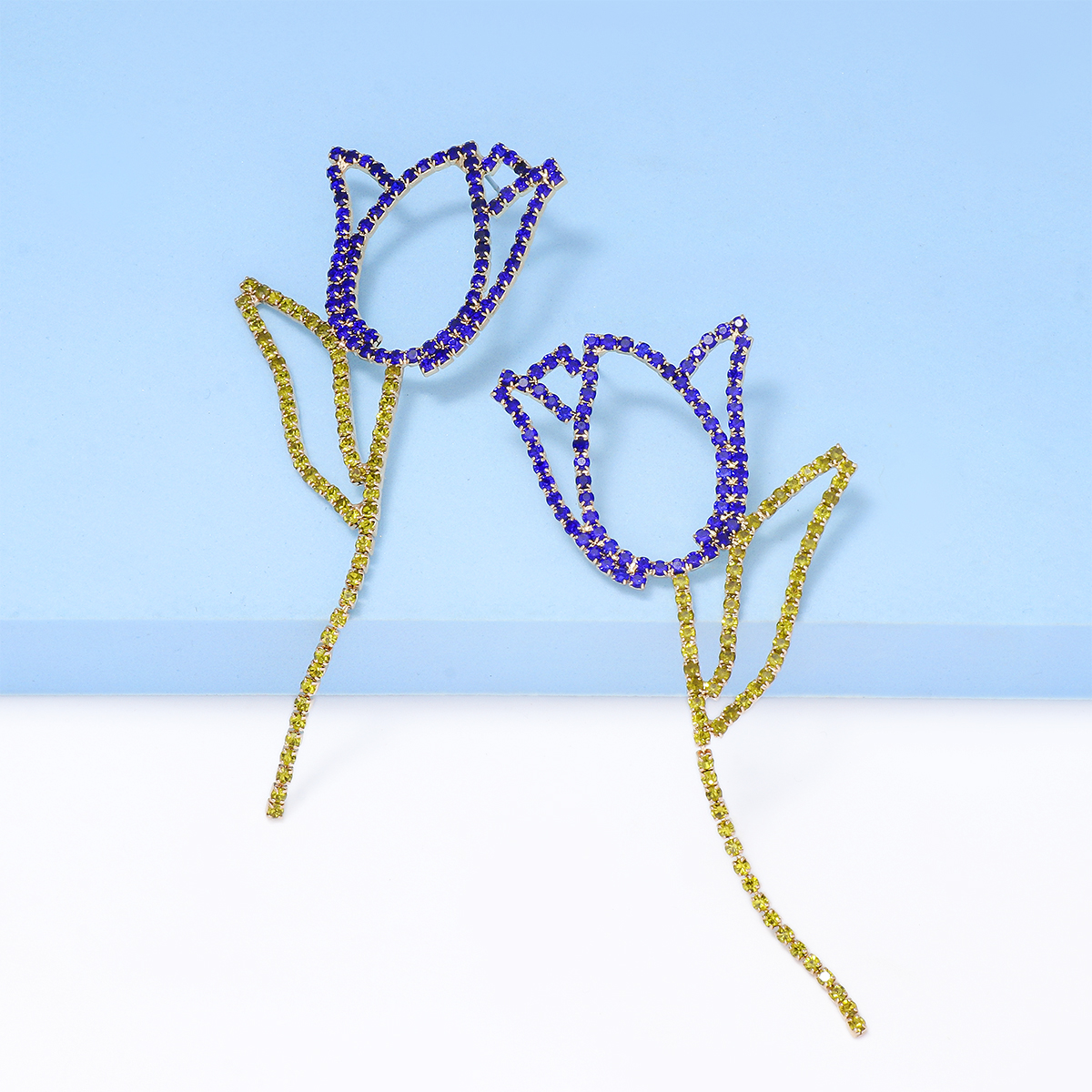 Elegant Flower Alloy Inlay Rhinestones Women's Ear Studs display picture 8