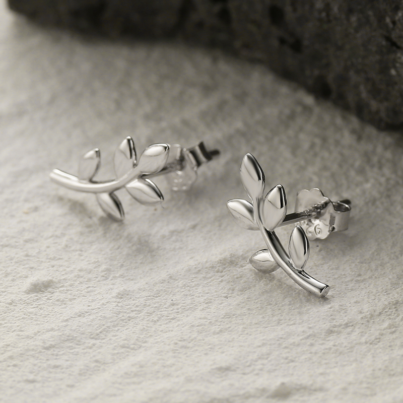 1 Pair Simple Style Classic Style Leaf Plating Sterling Silver White Gold Plated Ear Studs display picture 2