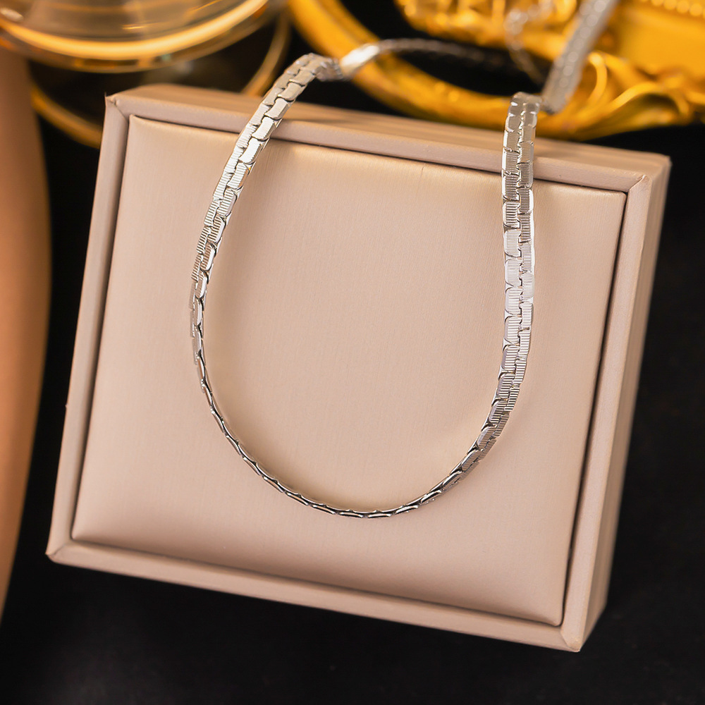 Simple Style Solid Color Titanium Steel Plating 18k Gold Plated Bracelets Necklace display picture 3