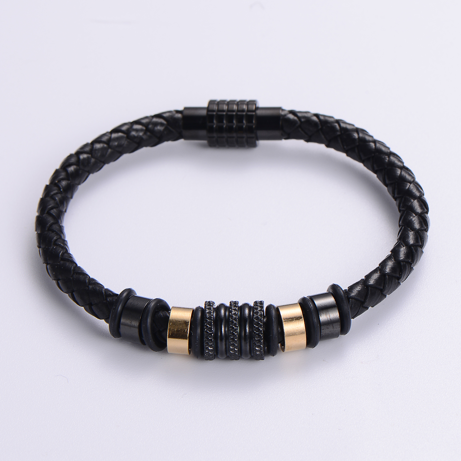 Simple Style Solid Color 304 Stainless Steel 18K Gold Plated No Inlaid Bracelets In Bulk display picture 1