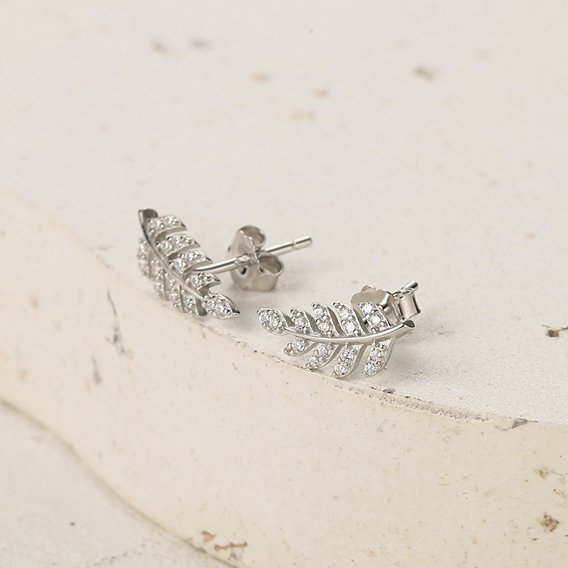 1 Pair Elegant Luxurious Queen Leaf Leaves Plating Inlay Sterling Silver Zircon White Gold Plated Ear Studs display picture 3