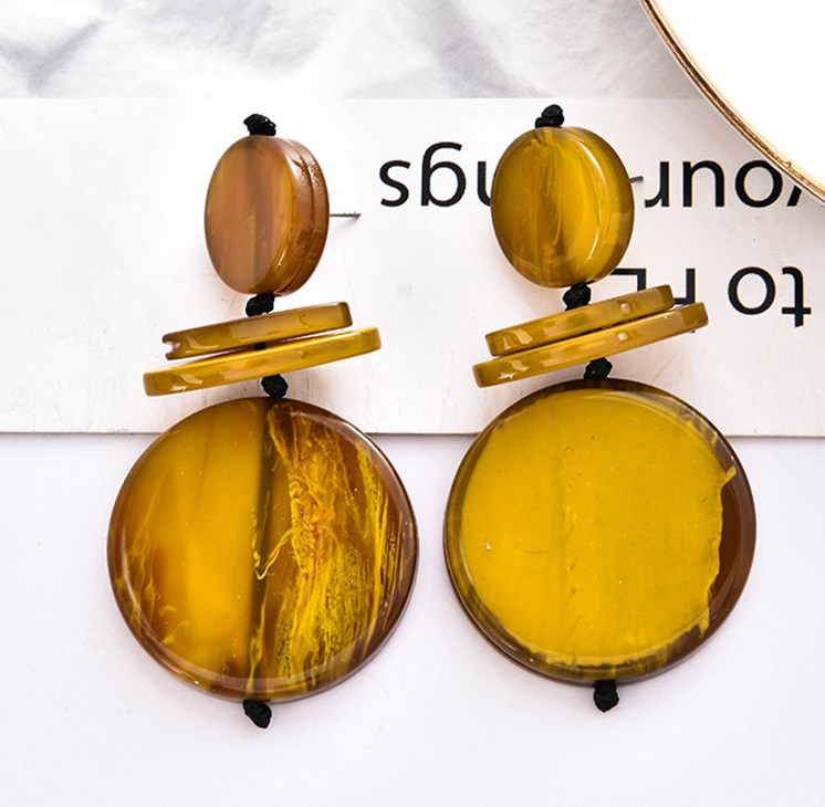 Retro Round Arylic Women's Drop Earrings display picture 4