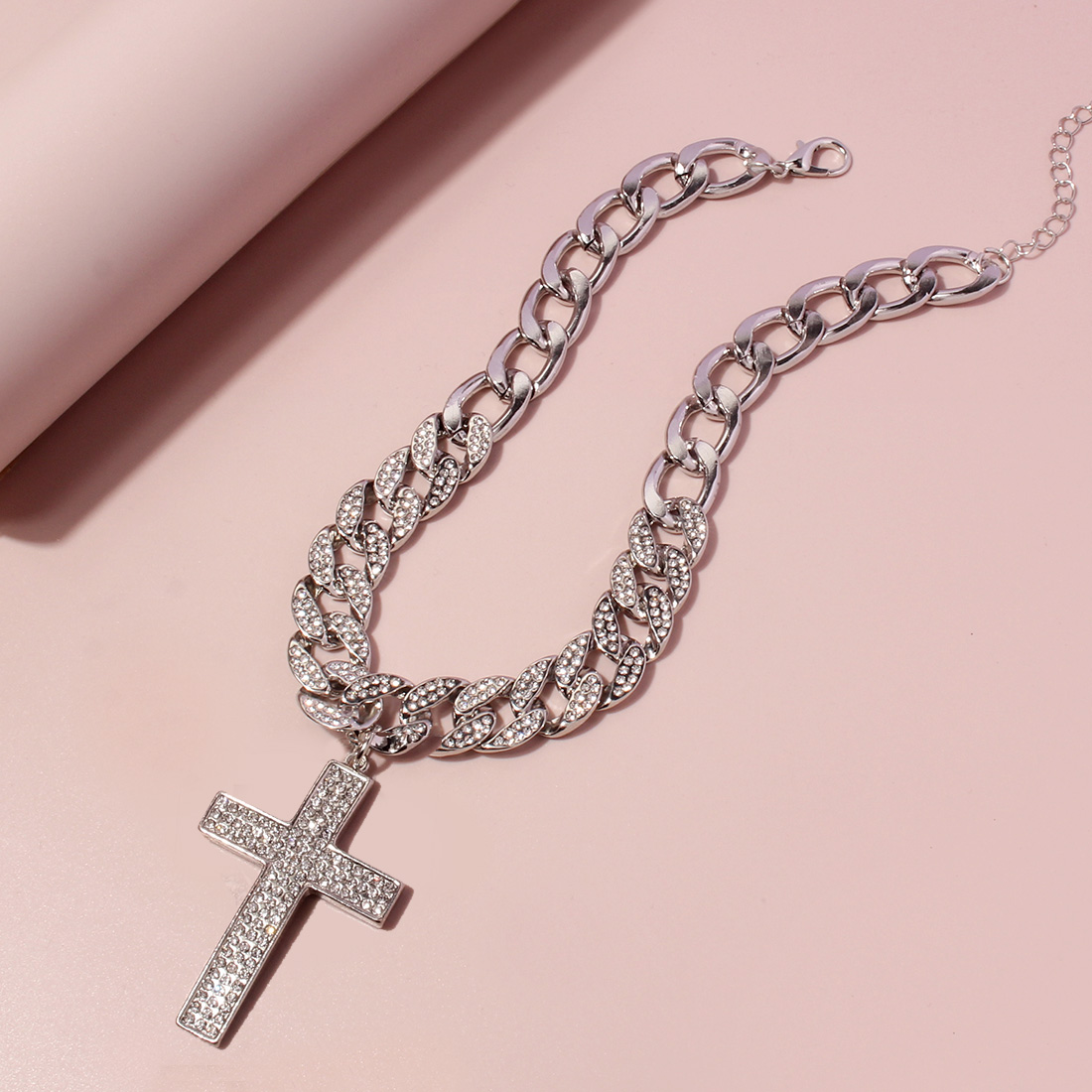 Streetwear Cross Alloy Inlay Rhinestones Women's Pendant Necklace display picture 3