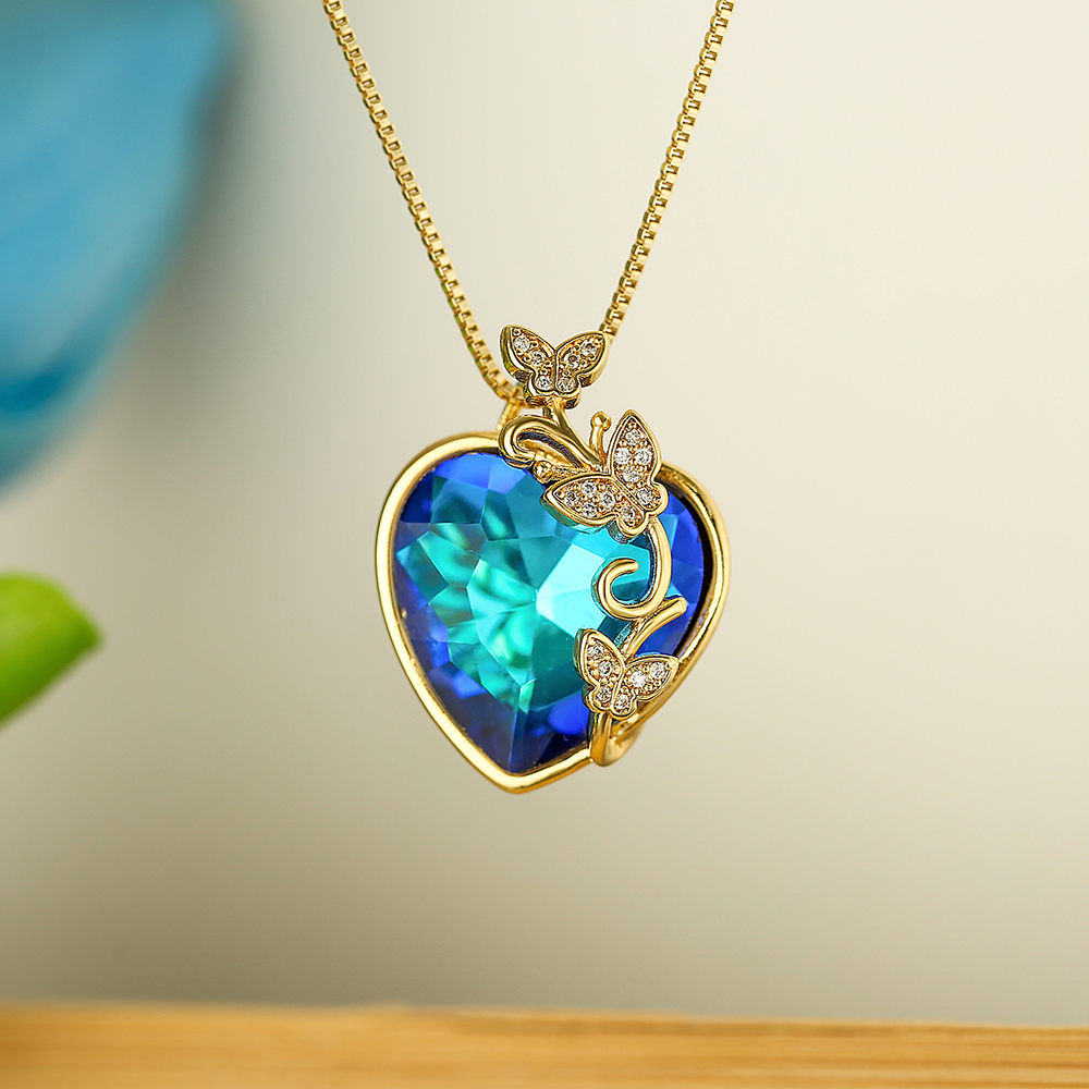 Simple Style Commute Heart Shape Butterfly Copper 18k Gold Plated Zircon Pendant Necklace In Bulk display picture 4