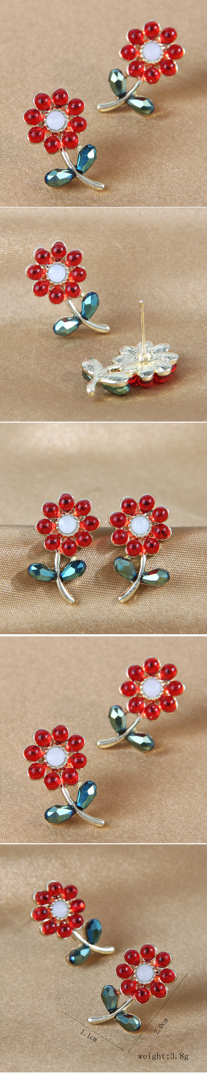 1 Pair Sweet Flower Inlay Alloy Crystal Ear Studs display picture 1