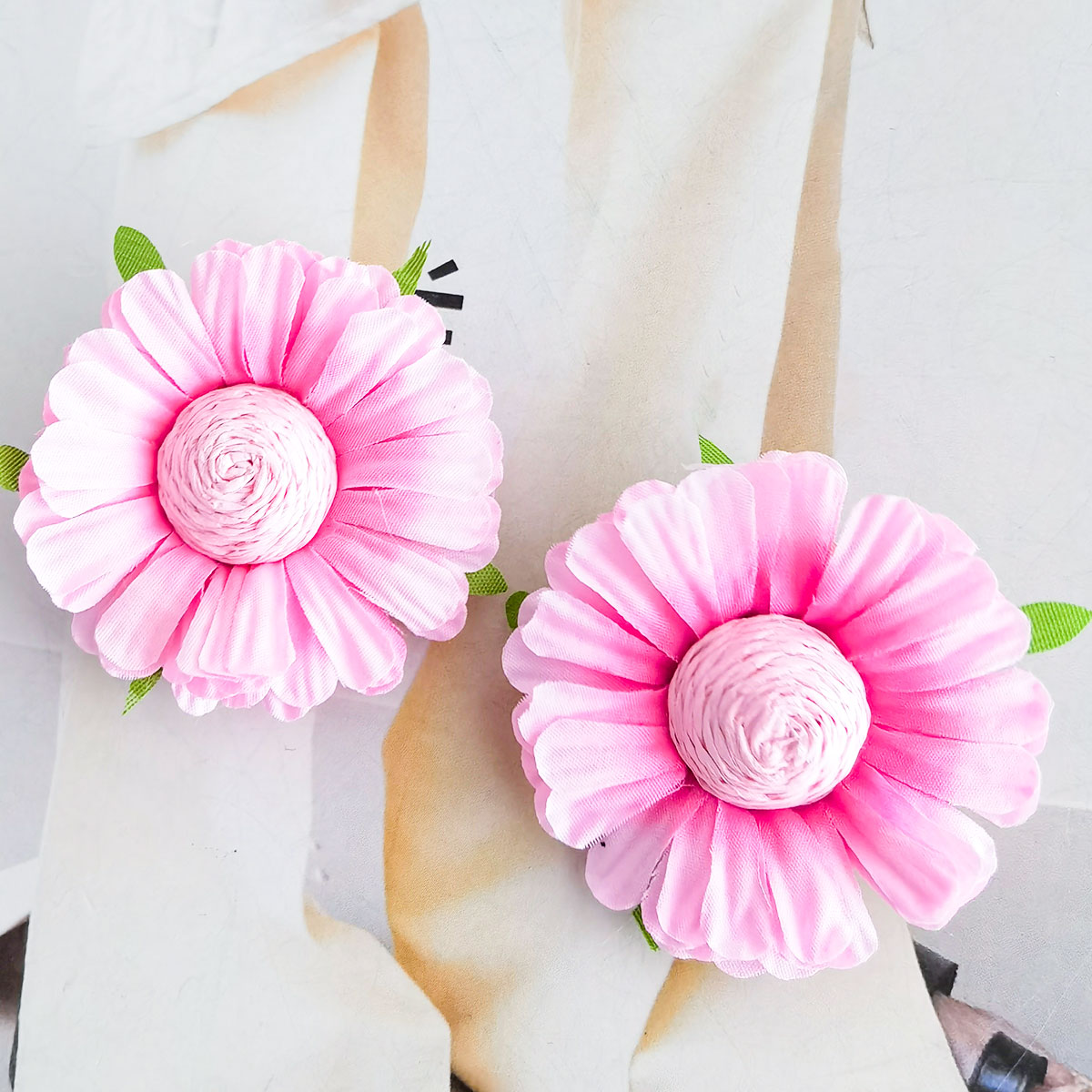 1 Pair Vacation Flower Alloy Raffia Ear Studs display picture 8