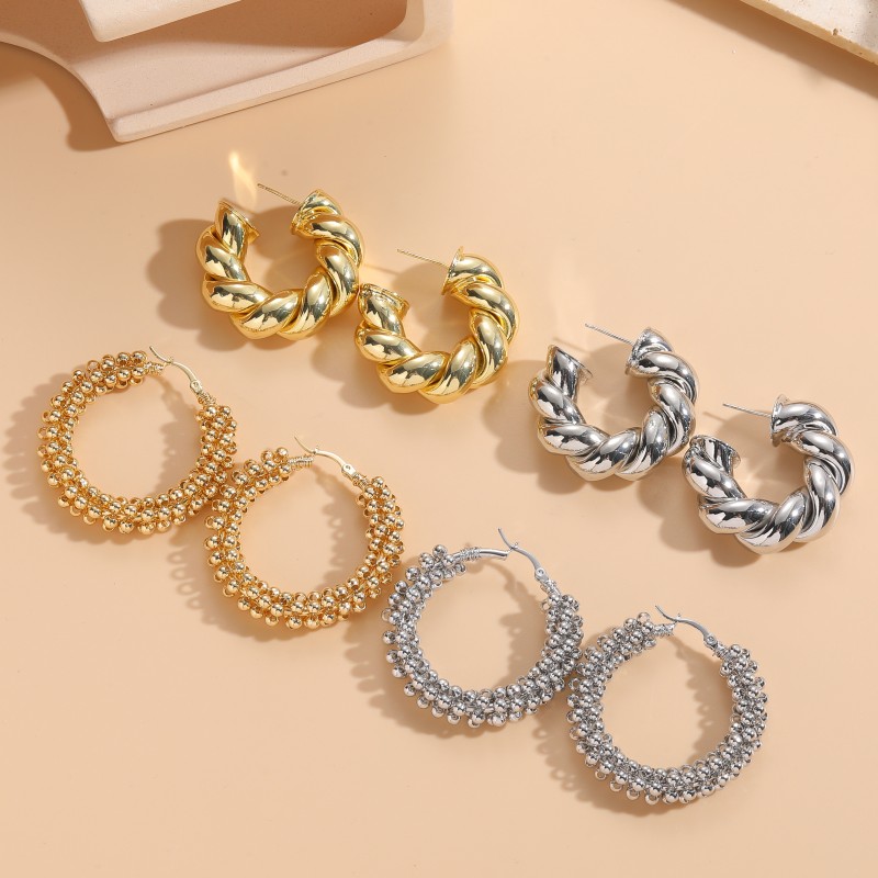 1 Paire Style Moderne Forme C Rond Placage Le Cuivre Plaqué Or 14k Des Boucles D'oreilles display picture 1