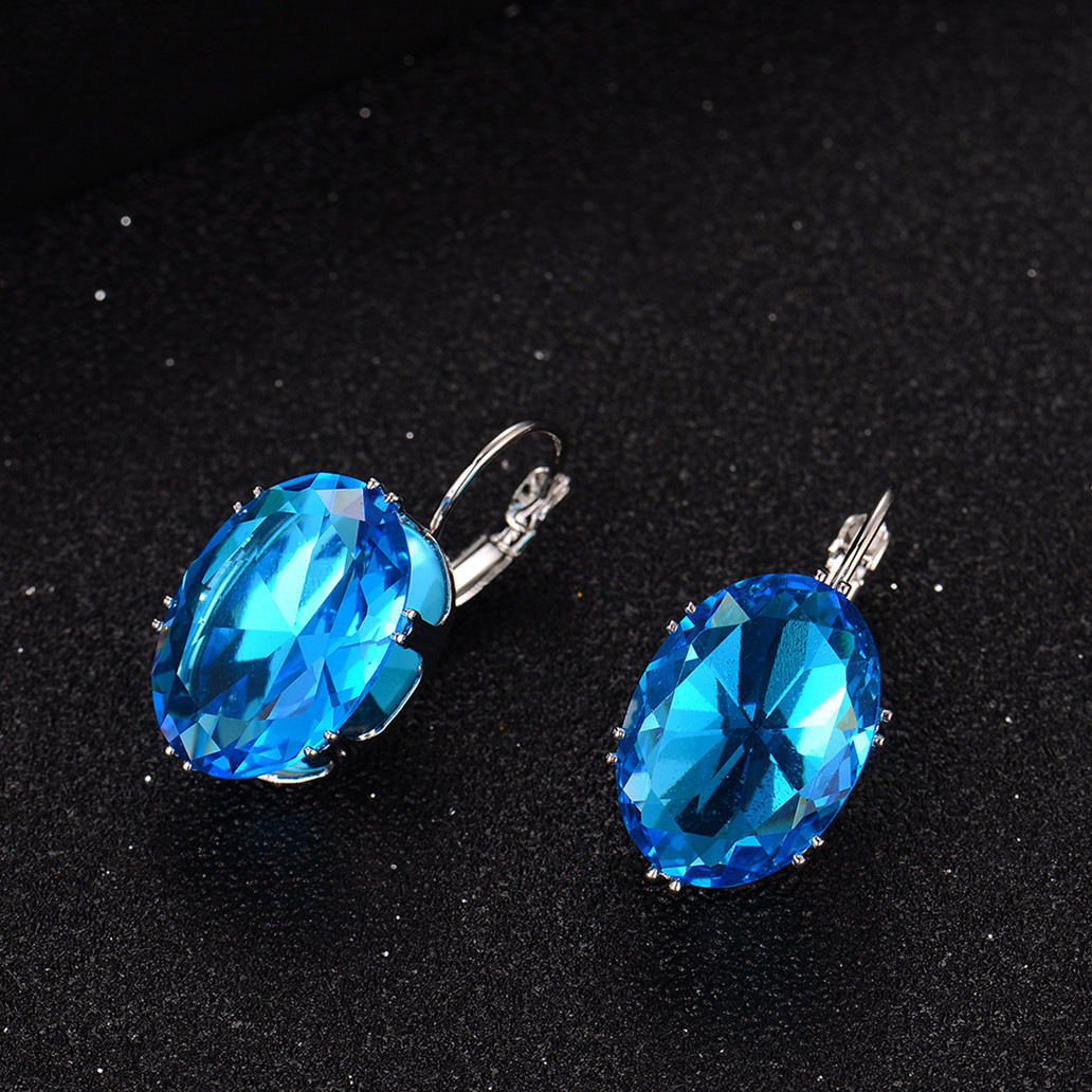 1 Pair Elegant Retro Oval Plating Inlay Copper Zircon Rhodium Plated Earrings display picture 1