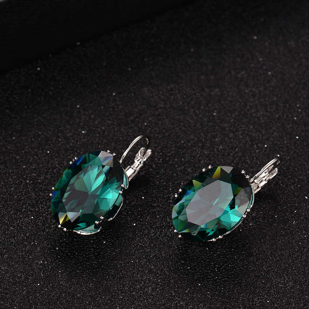 1 Pair Elegant Retro Oval Plating Inlay Copper Zircon Rhodium Plated Earrings display picture 3