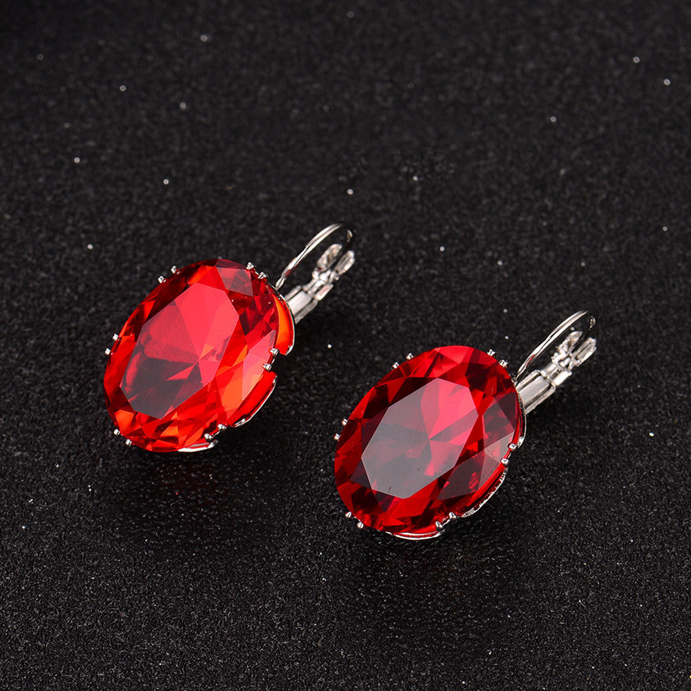 1 Pair Elegant Retro Oval Plating Inlay Copper Zircon Rhodium Plated Earrings display picture 7