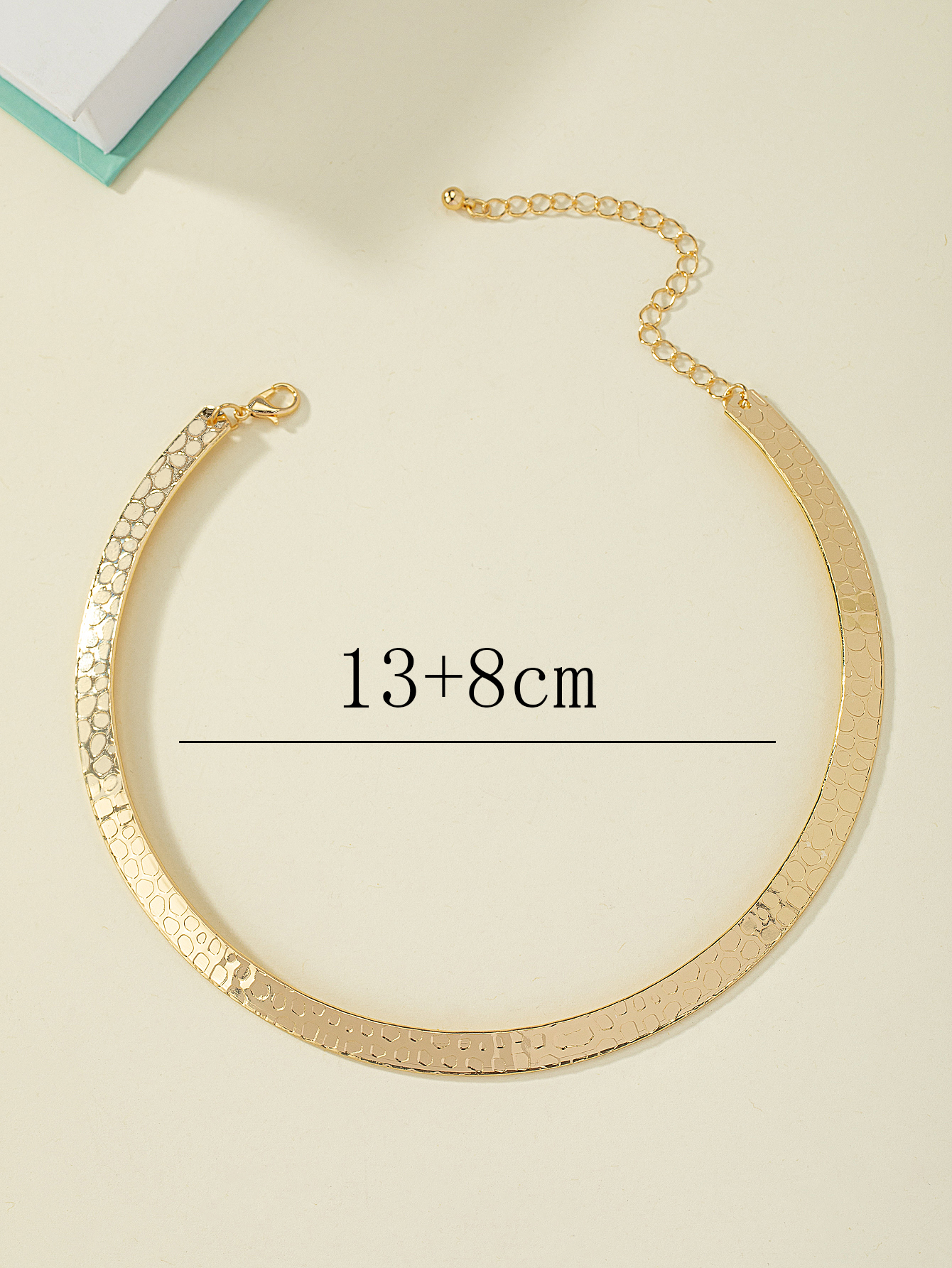 Casual Vintage Style Simple Style Solid Color Alloy Gold Plated Women's Choker display picture 3
