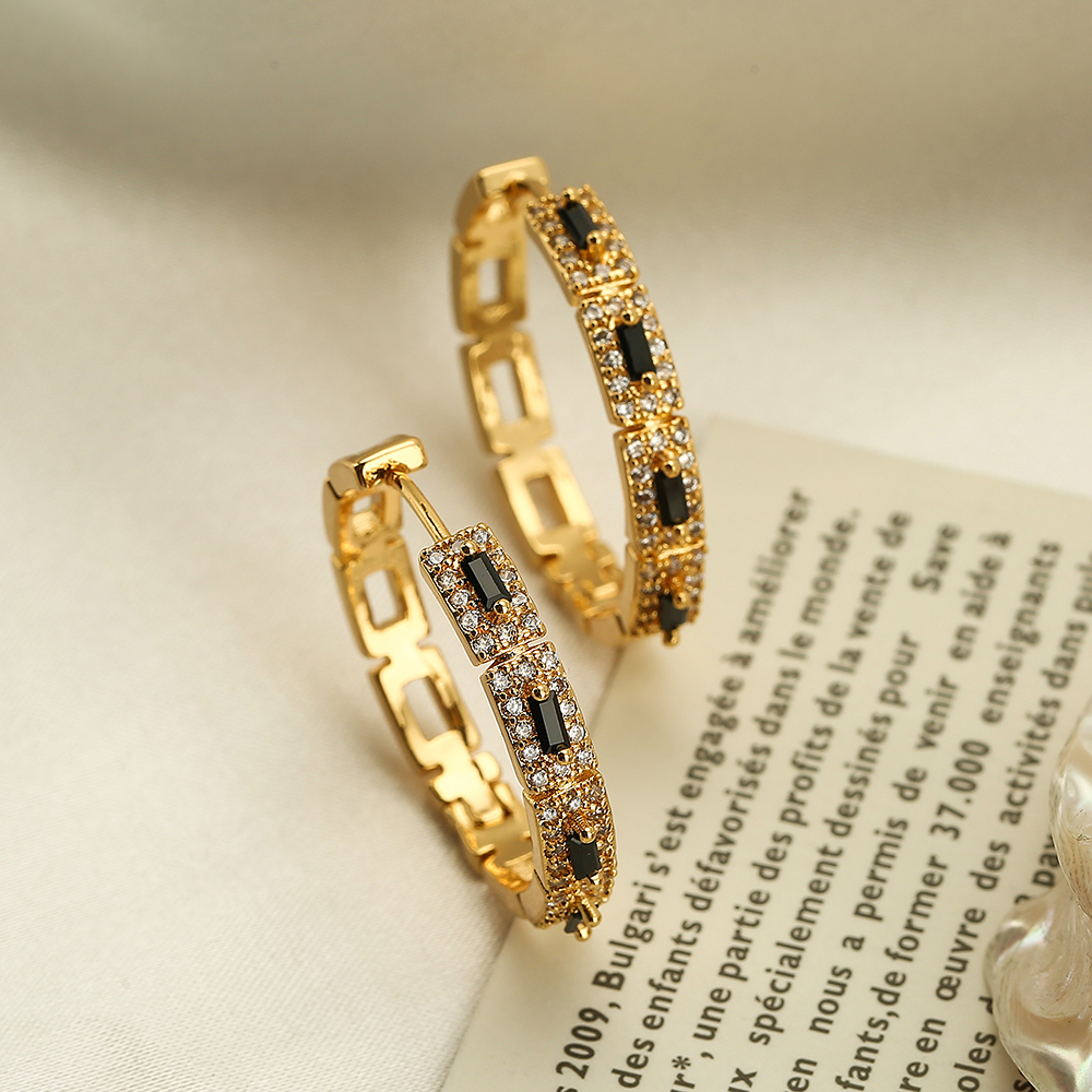 1 Pair Modern Style Round Square Plating Inlay Copper Zircon 18k Gold Plated Hoop Earrings display picture 2