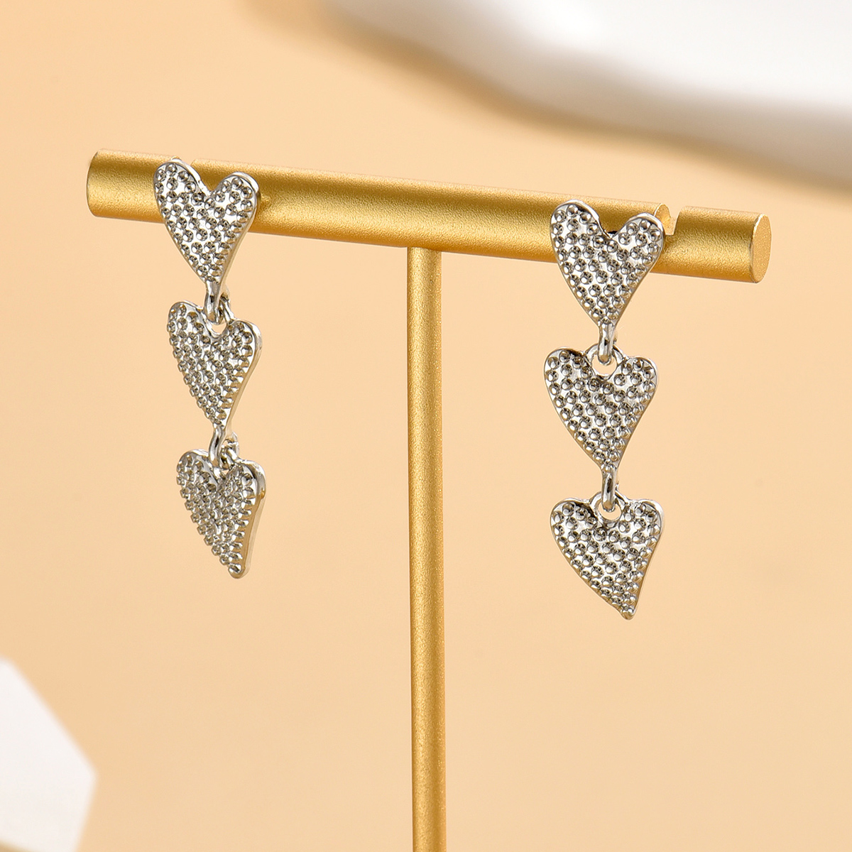 1 Pair Romantic Sweet Shiny Heart Shape Inlay Alloy Rhinestones Drop Earrings display picture 2