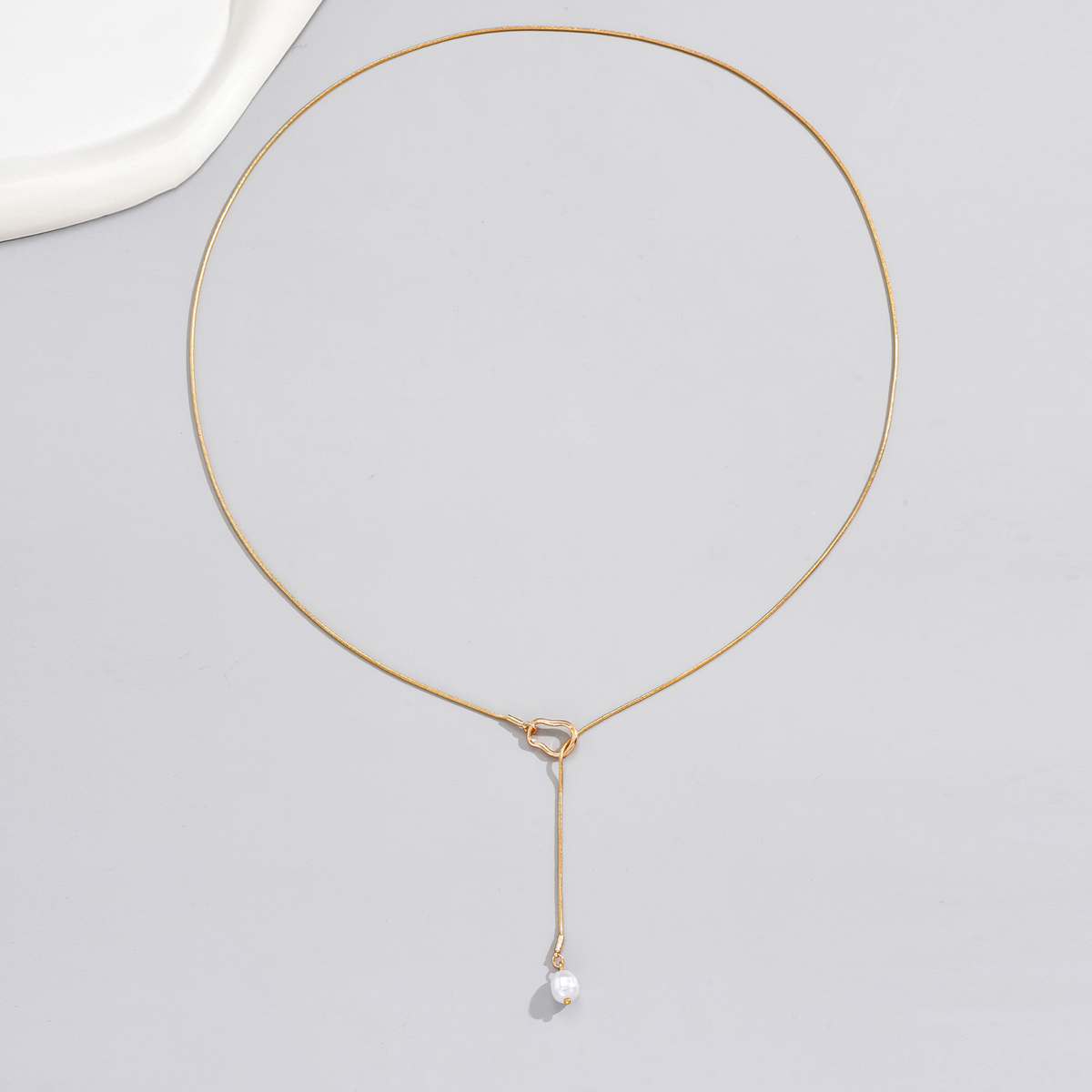 Simple Style Classic Style Solid Color Copper Pearl Plating Long Necklace display picture 2