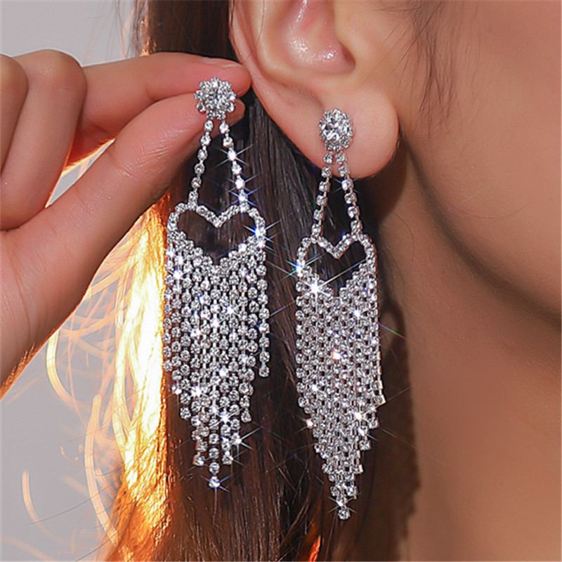 Glam Shiny Tassel Heart Shape Rhinestone Hollow Out Inlay Rhinestones Silver Plated Women's Drop Earrings display picture 1