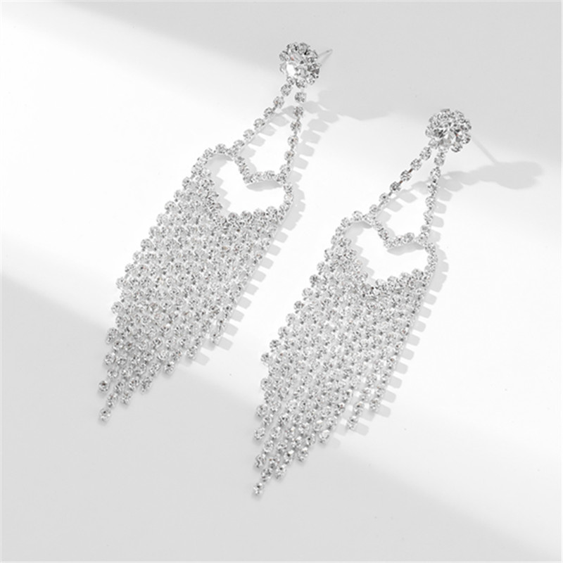 Glam Shiny Tassel Heart Shape Rhinestone Hollow Out Inlay Rhinestones Silver Plated Women's Drop Earrings display picture 3