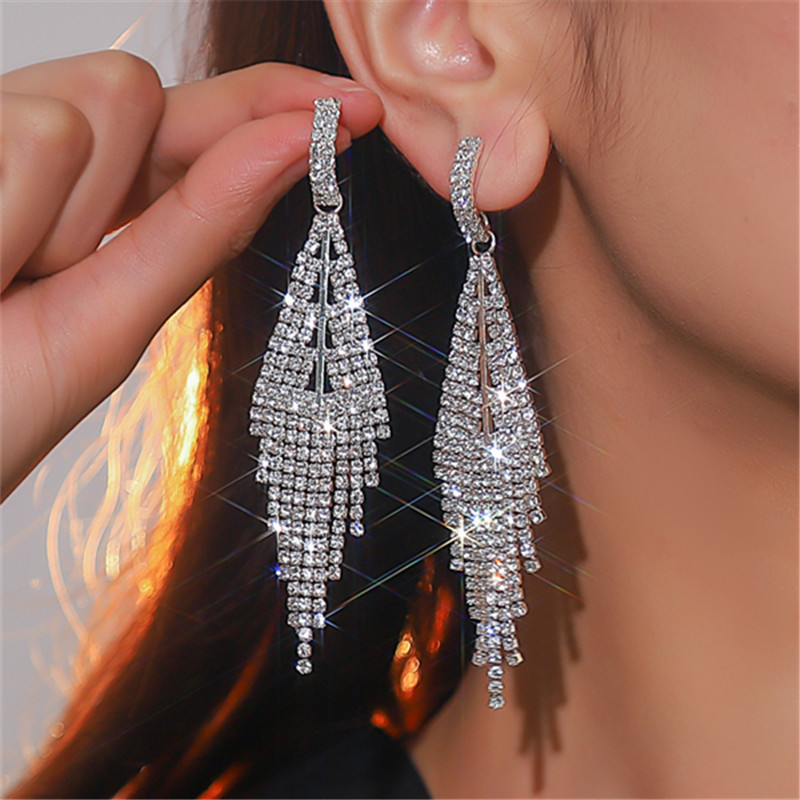 Glam Shiny Tassel Rhinestone Inlay Rhinestones Silver Plated Women's Drop Earrings display picture 1