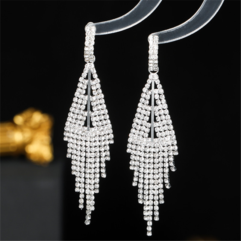 Glam Shiny Tassel Rhinestone Inlay Rhinestones Silver Plated Women's Drop Earrings display picture 2