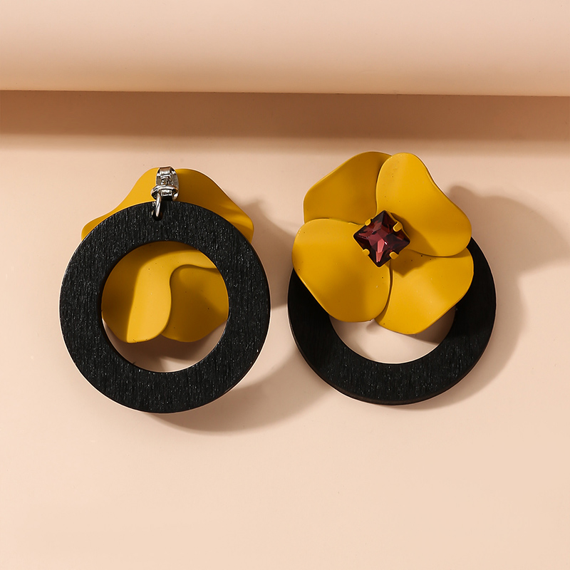 1 Paire Style Coréen Fleur Incruster Alliage Bois Zircon Boucles D'oreilles display picture 2