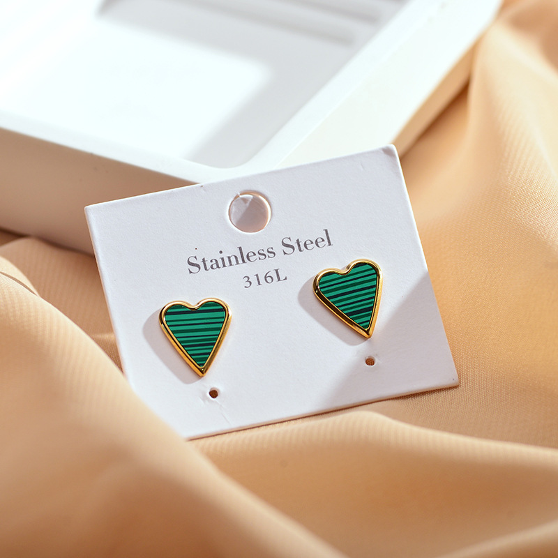 1 Pair Elegant Stripe Heart Shape Stainless Steel Plating Inlay Malachite Shell Gold Plated Ear Studs display picture 4