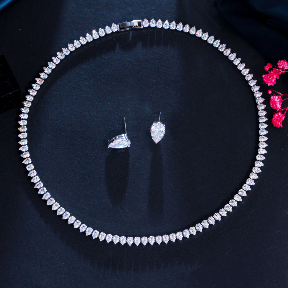 Kupfer K Vergoldet Überzogen Mit Rhodium Elegant Dame Koreanische Art Inlay Wassertropfen Zirkon Ohrringe Halskette display picture 1