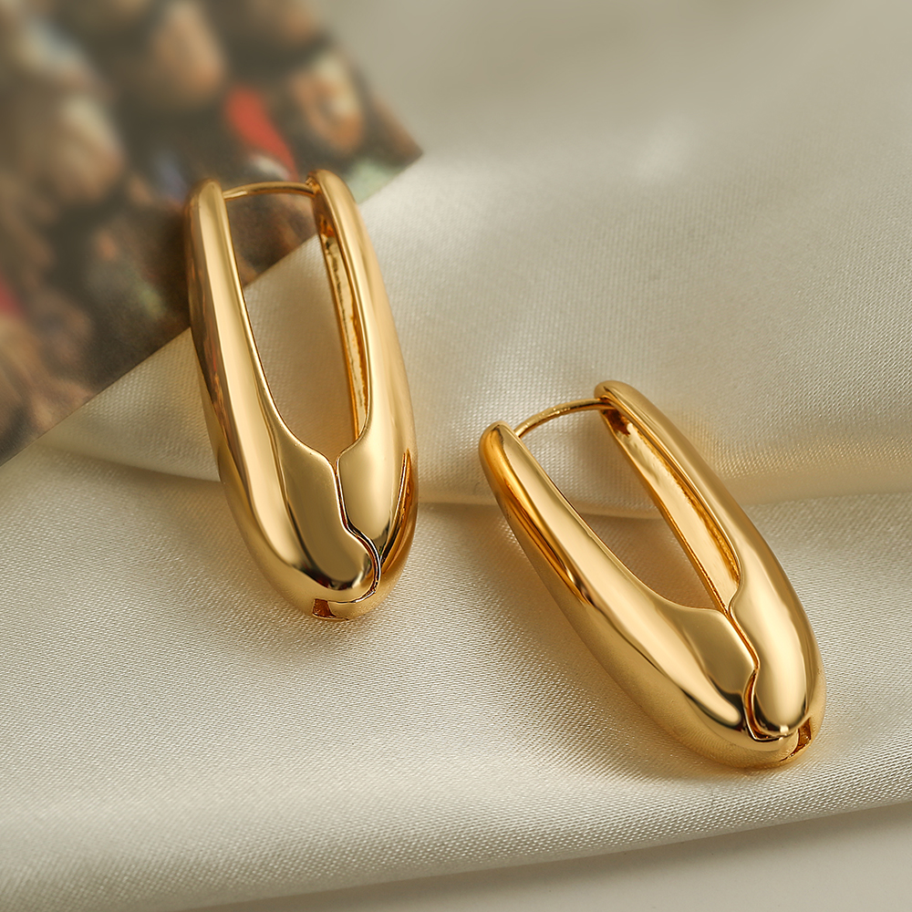 1 Pair Simple Style U Shape Solid Color Plating Copper 18k Gold Plated Hoop Earrings display picture 2