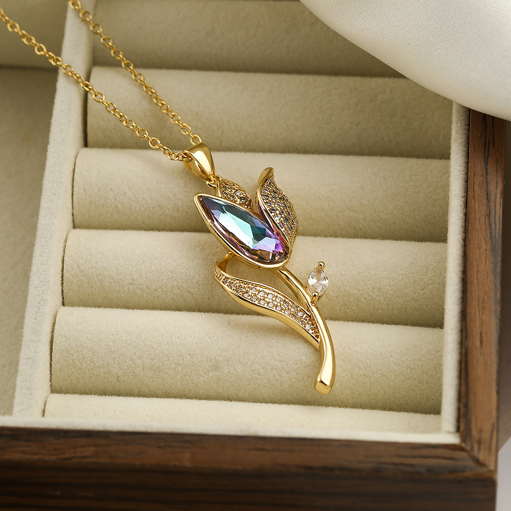 Elegant Flower Stainless Steel Copper 18k Gold Plated Zircon Pendant Necklace In Bulk display picture 2