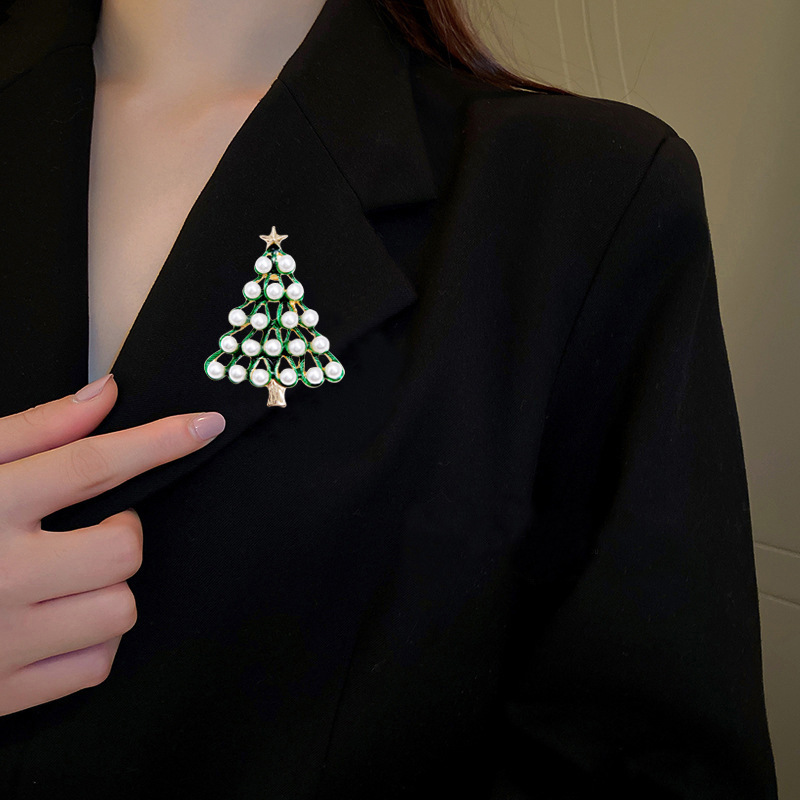 Simple Style Christmas Tree Alloy Inlay Pearl Women's Brooches display picture 8