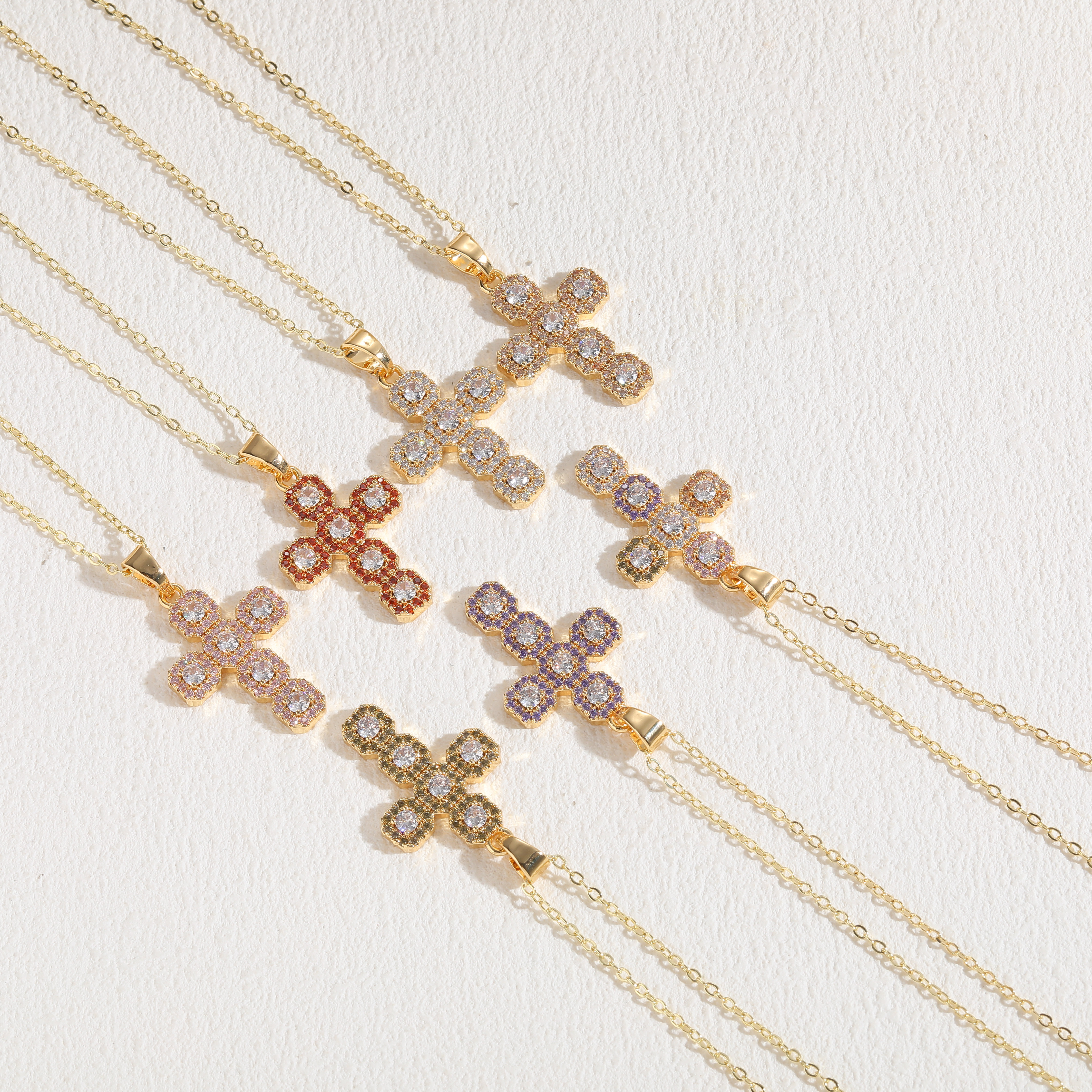 Elegant Klassischer Stil Kreuzen Kupfer Überzug Inlay Zirkon 14 Karat Vergoldet Halskette Mit Anhänger display picture 6