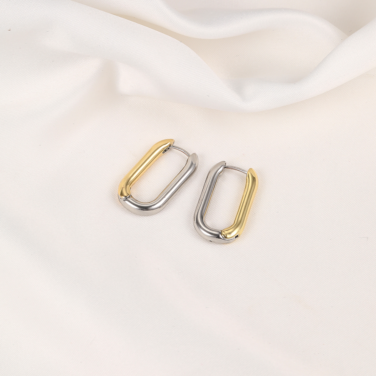 1 Pair Classic Style C Shape Quadrilateral Round Patchwork Plating Alloy Gold Plated Silver Plated Hoop Earrings display picture 18