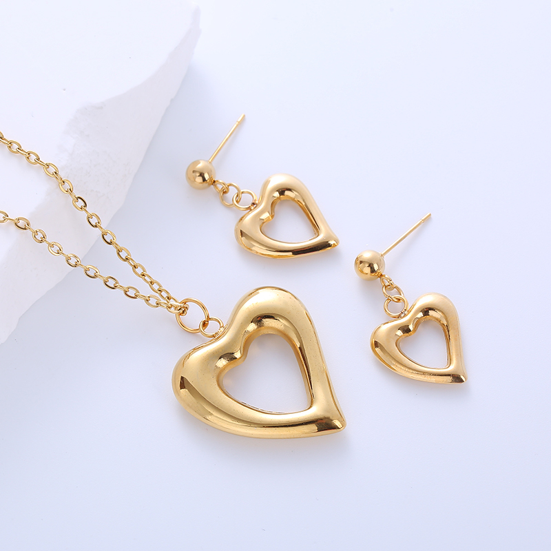 304 Stainless Steel 18K Gold Plated Simple Style Hollow Out Heart Shape No Inlaid Earrings Necklace Jewelry Set display picture 2