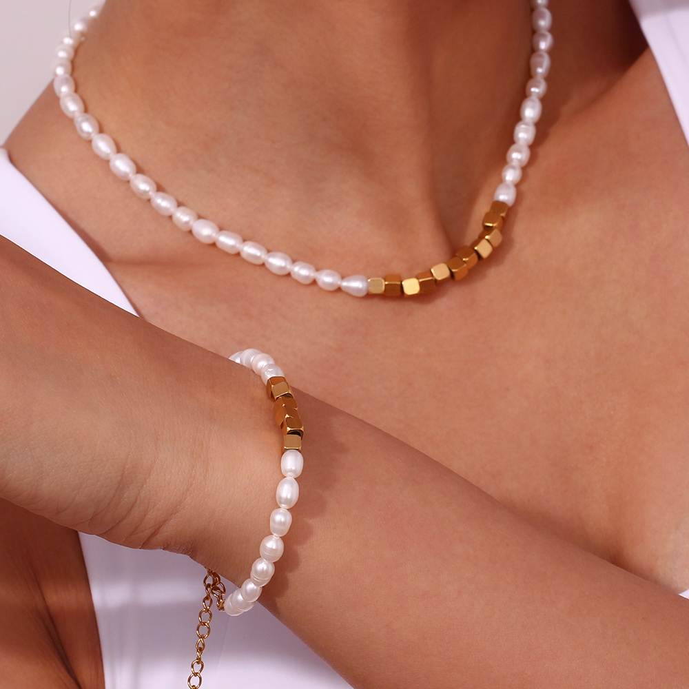 Classic Style Square Stainless Steel Freshwater Pearl Beaded 18k Gold Plated Bracelets Necklace display picture 3