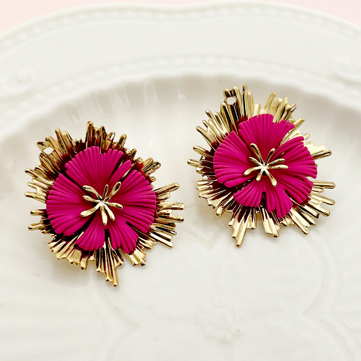 1 Pair Retro Sweet Flower Polishing Plating 304 Stainless Steel 14K Gold Plated Ear Studs display picture 1