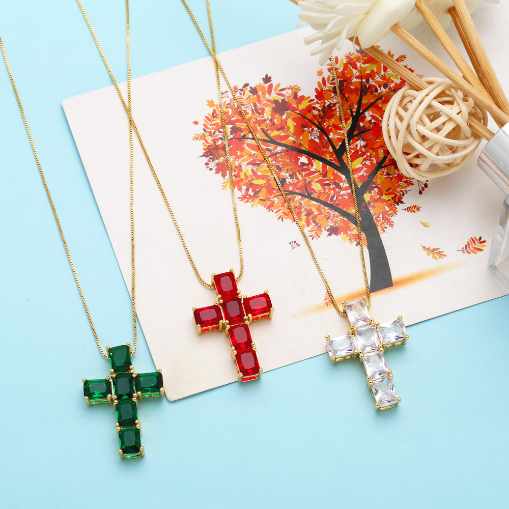 Retro Simple Style Cross Stainless Steel Copper Plating Inlay Zircon 18k Gold Plated Pendant Necklace display picture 9