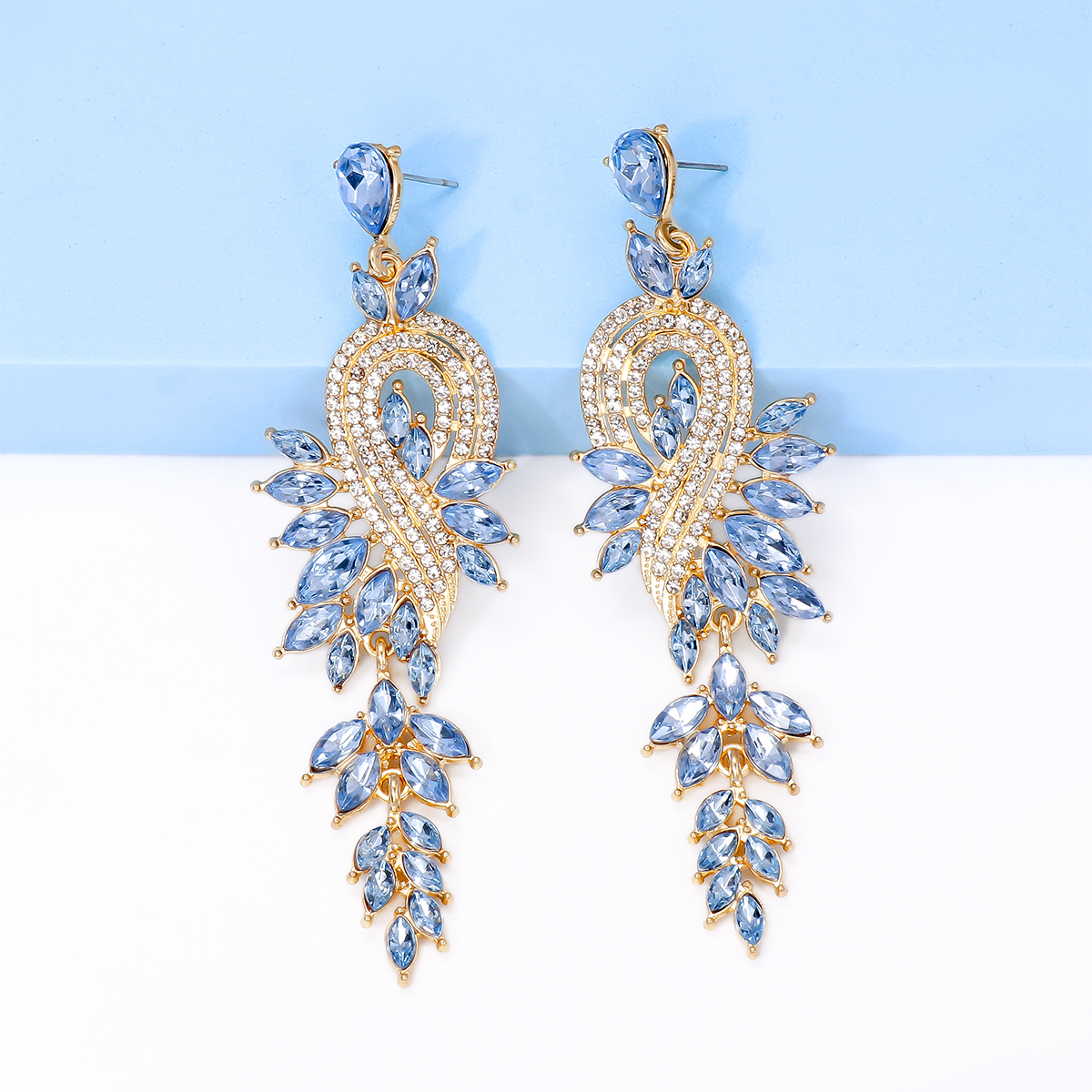 Glam Leaf Water Droplets Alloy Inlay Rhinestones Glass Stone Women's Drop Earrings display picture 11