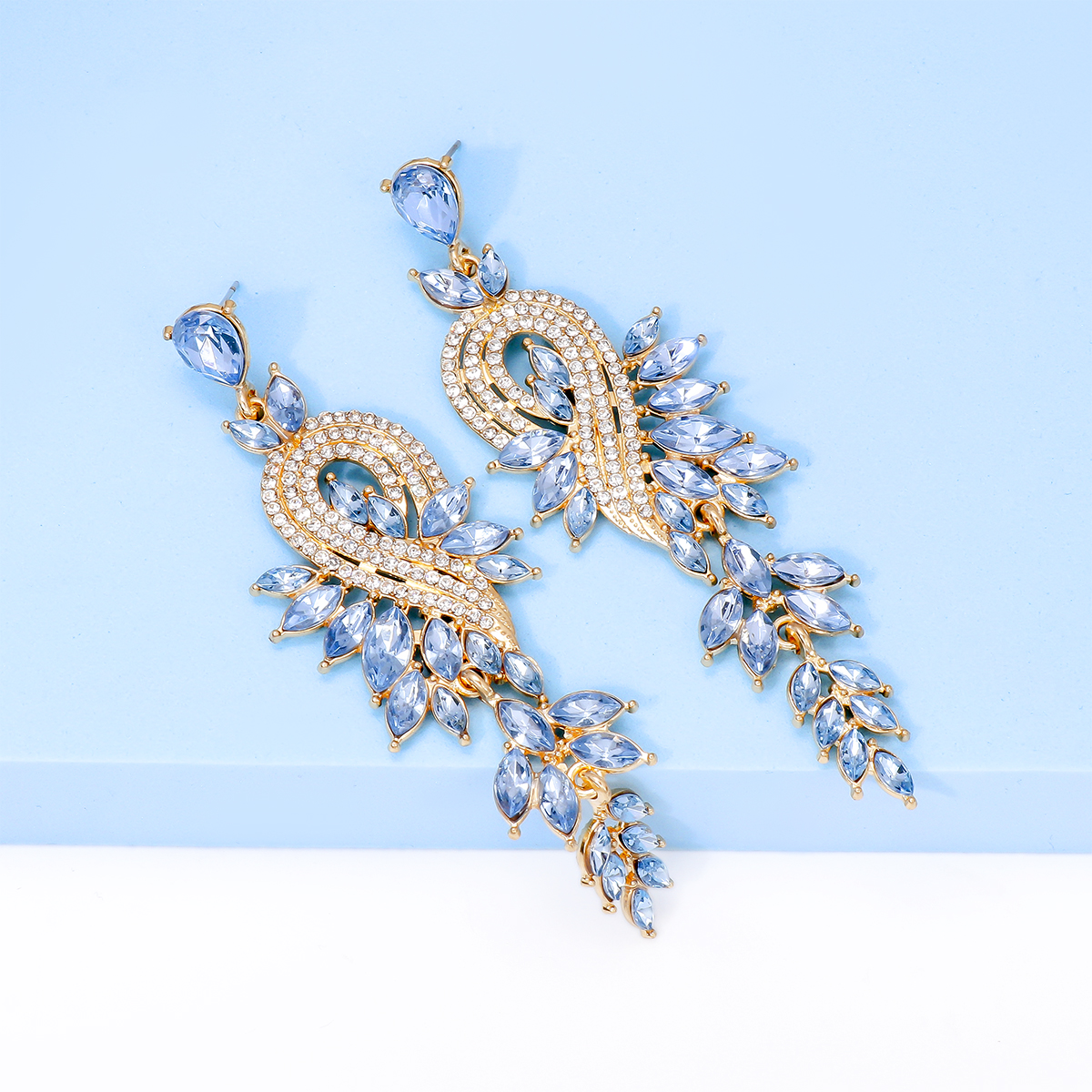 Glam Leaf Water Droplets Alloy Inlay Rhinestones Glass Stone Women's Drop Earrings display picture 16