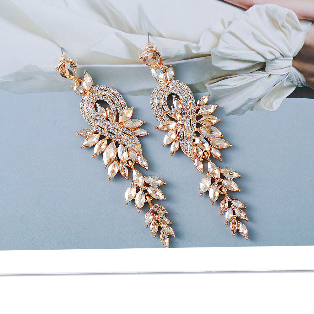 Glam Leaf Water Droplets Alloy Inlay Rhinestones Glass Stone Women's Drop Earrings display picture 21